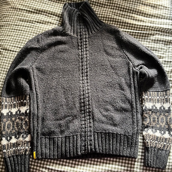 Lolë zip sweater - Picture 1 of 5